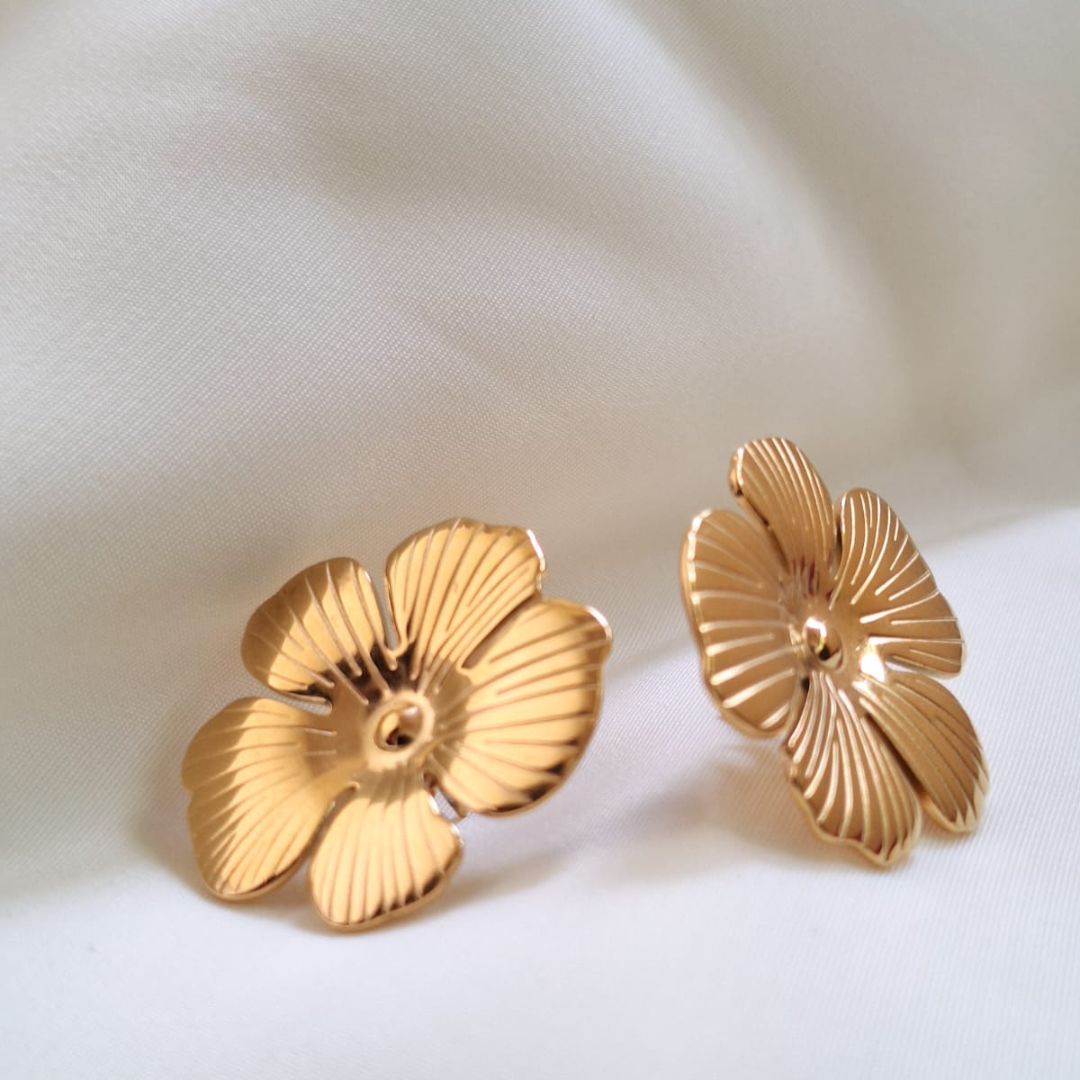 Wild Gold Flower Studs