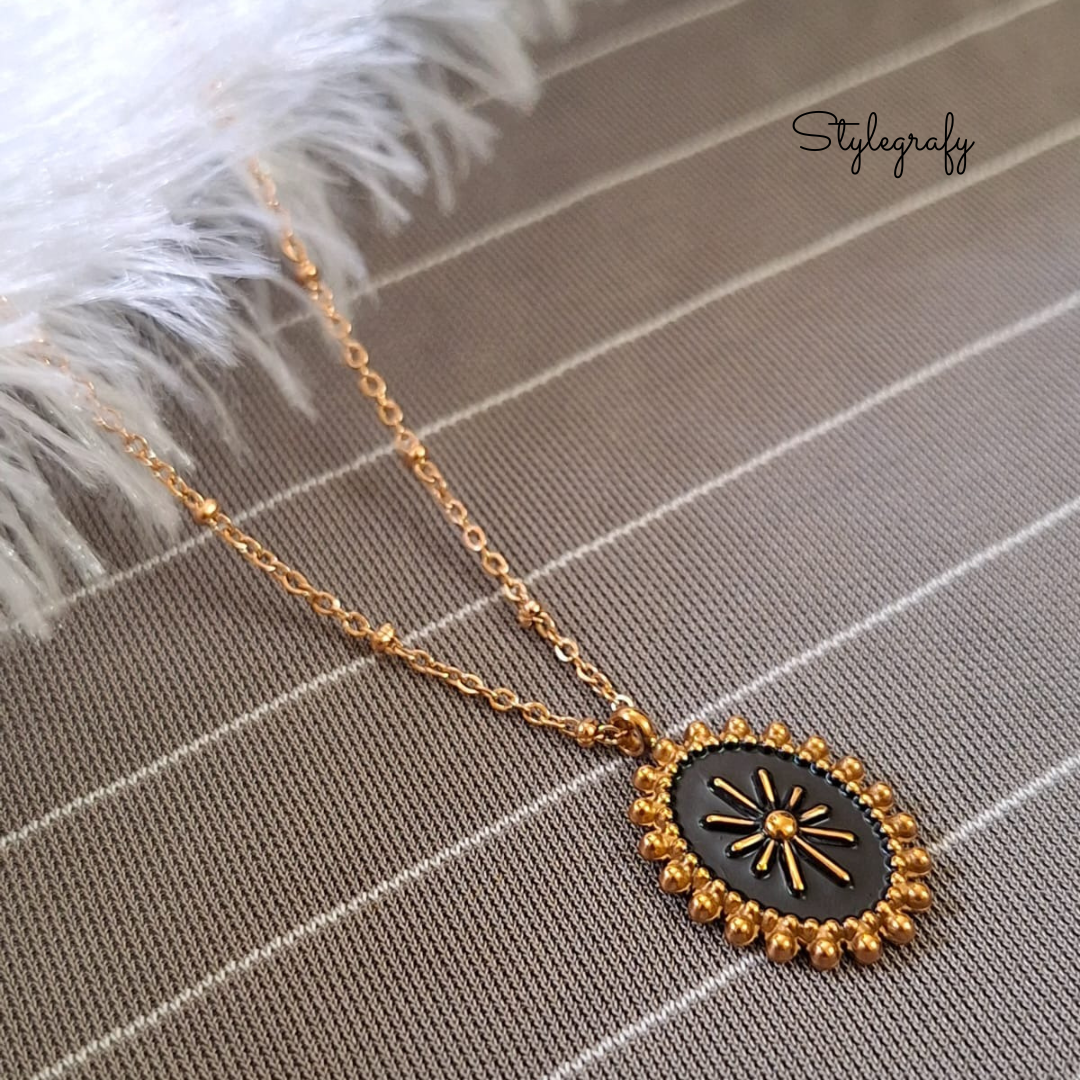 Vintage Look Necklace