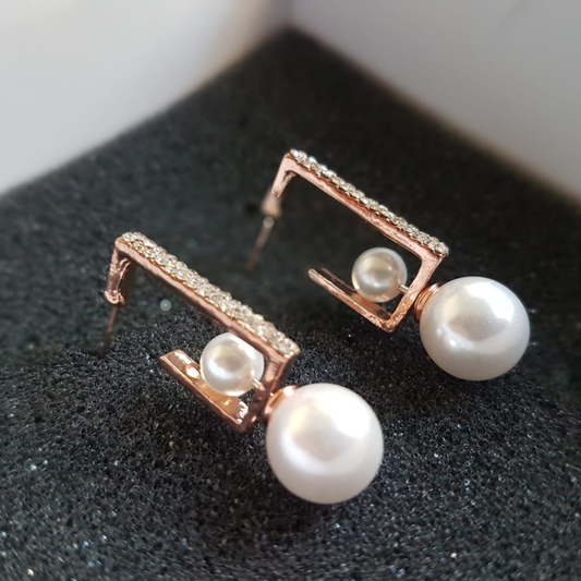 Golden Frame Pearl Drops