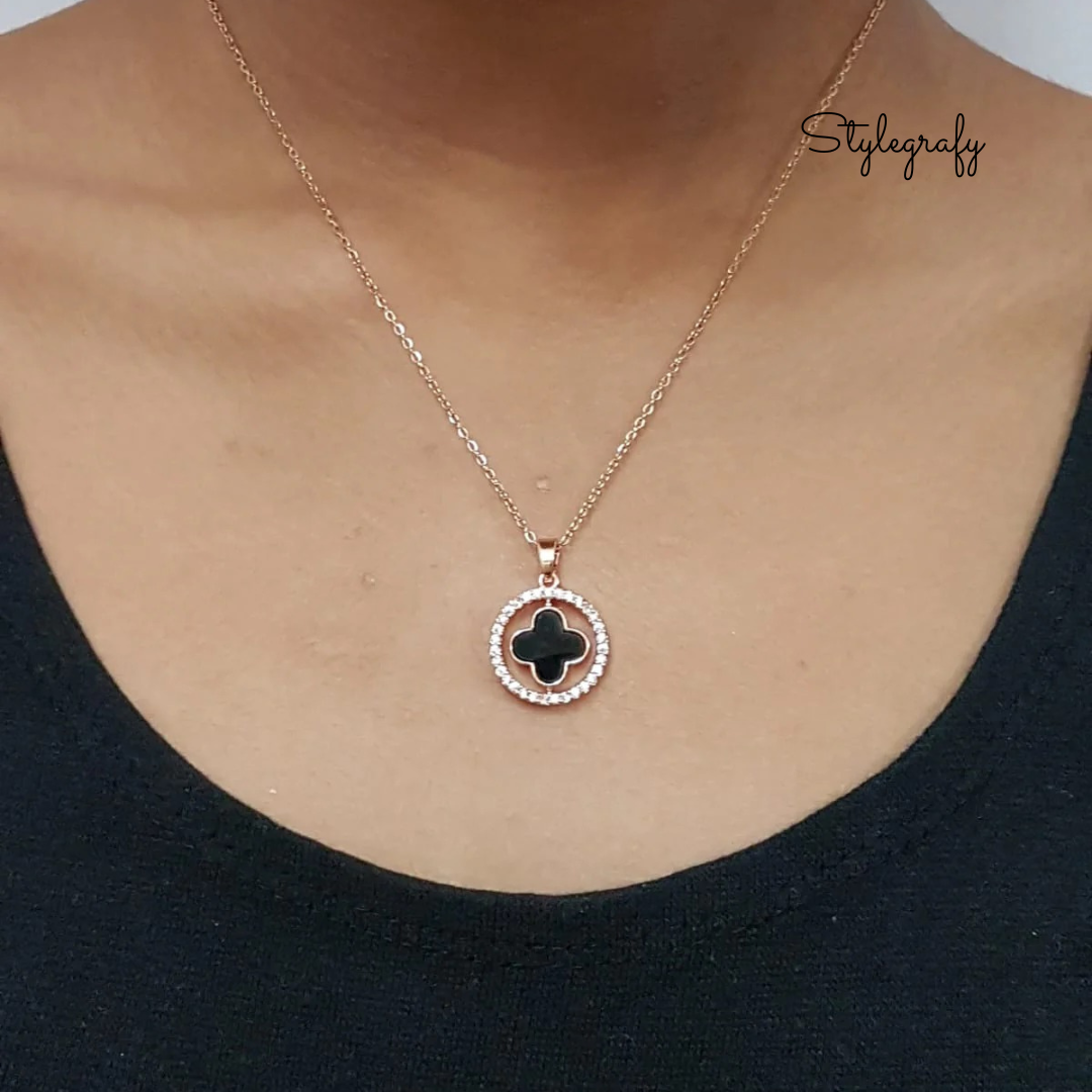 Ring Clover Necklace