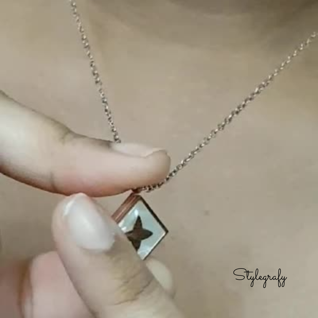 Embossed Clover Necklace