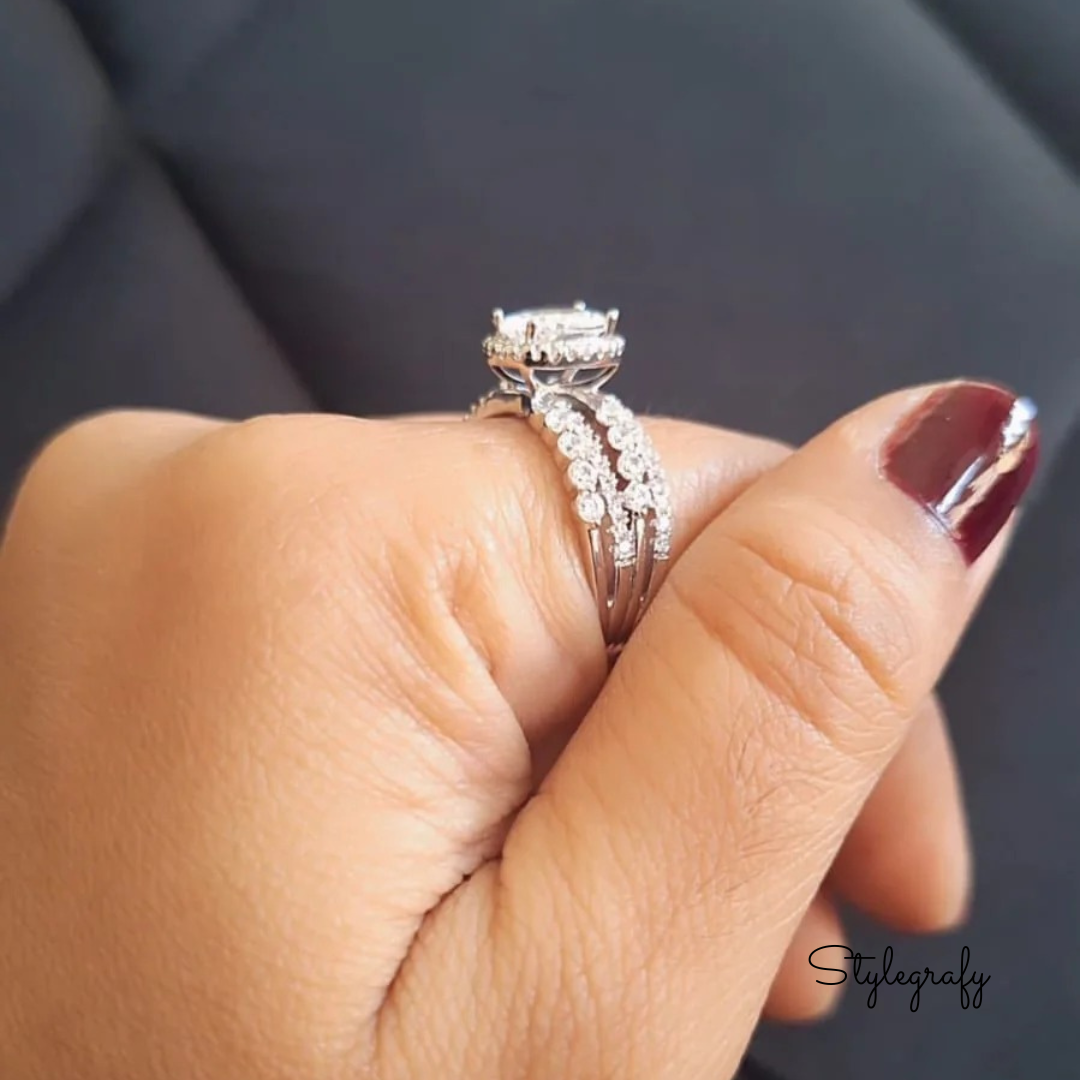 Cupid Grip Silver Solitaire Ring