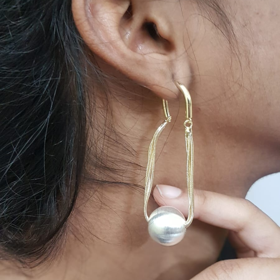 Grey Pearl Multichain Earrings